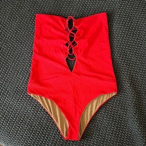 New Acacia Bronx One Piece 🍒